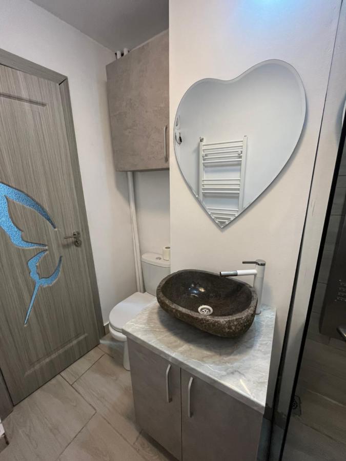 Home Sweet Home Apartment With 3 Rooms Buzău Extérieur photo